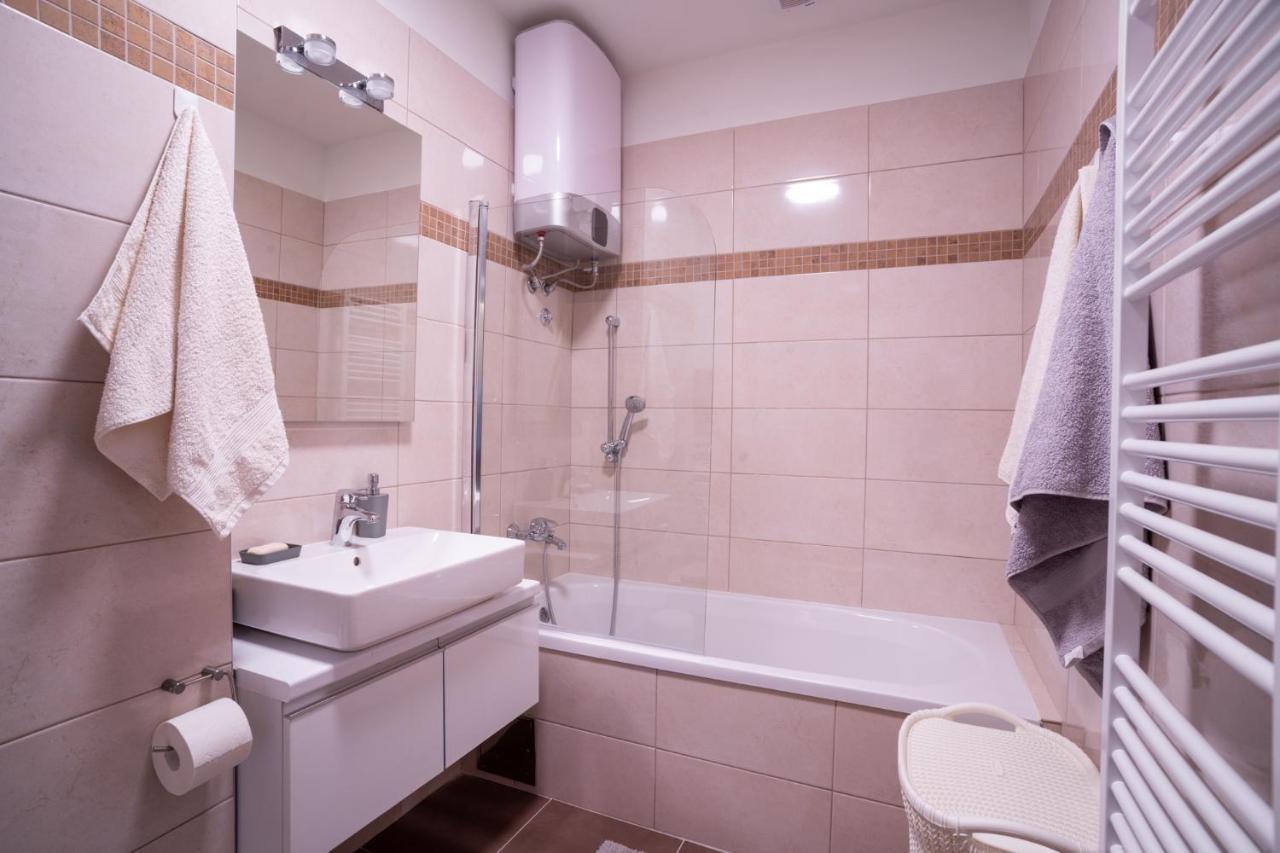 פאלה Apartman G8 Deluxe מראה חיצוני תמונה